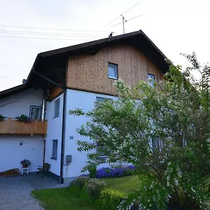 Apartment In Bavaria With Garden