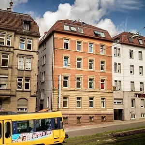 hostel-alex-30.stuttgart-hotel.com/